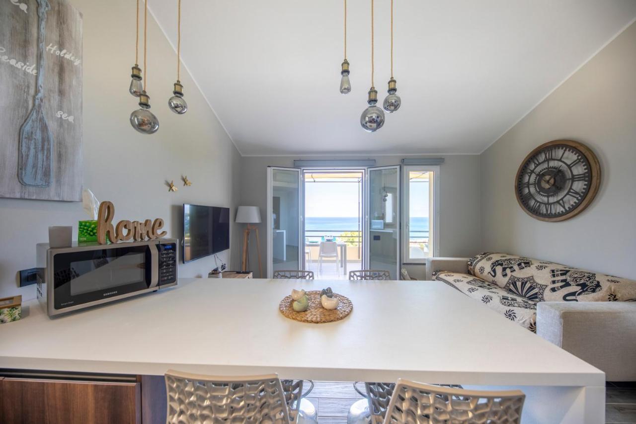 Ilenia Seaview Apartment เชฟาลู ภายนอก รูปภาพ