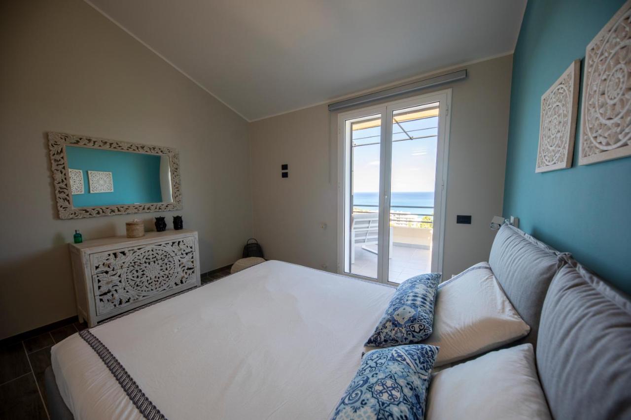 Ilenia Seaview Apartment เชฟาลู ภายนอก รูปภาพ